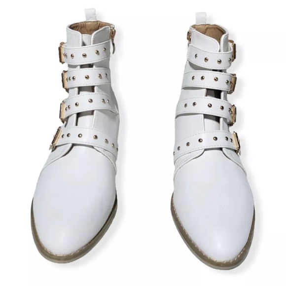 Olivia Kate Side Zipper Faux White Leather Buckle & Rivet Booties Size 9 NEW - Picture 2 of 5